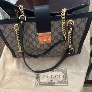 Padlock medium shoulder bag